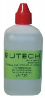 Pool Malmö - Bild på Buffertvätska pH 7 eller pH 9